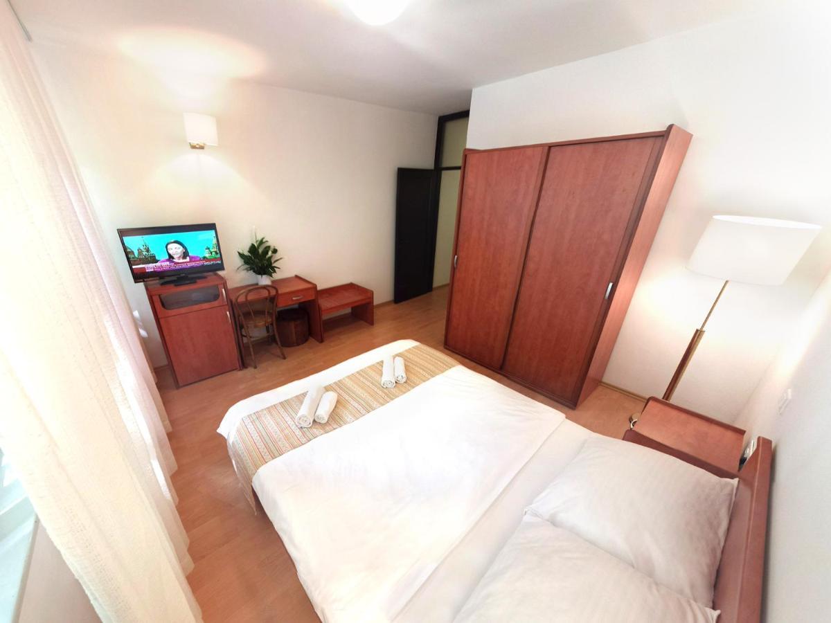 Hotel Lucija Most na Soči Kültér fotó